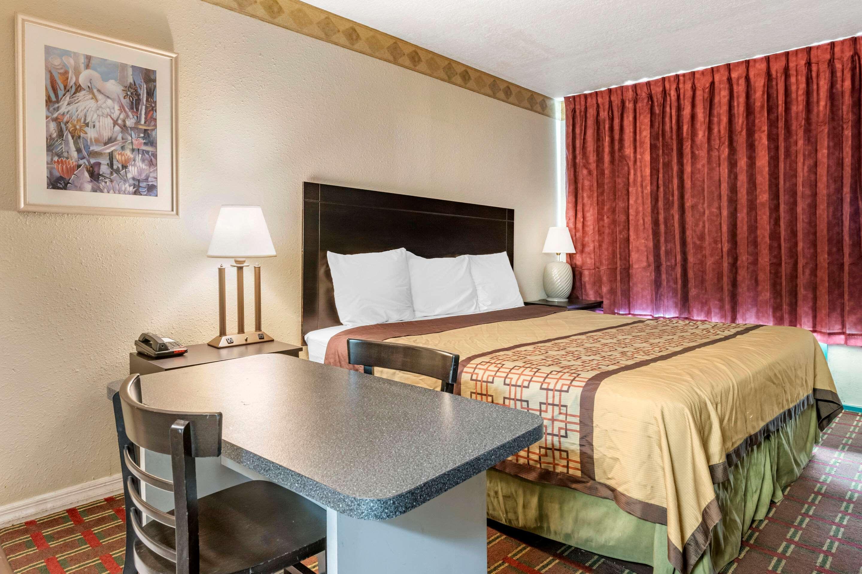Rodeway Inn Ню Порт Ричи Екстериор снимка