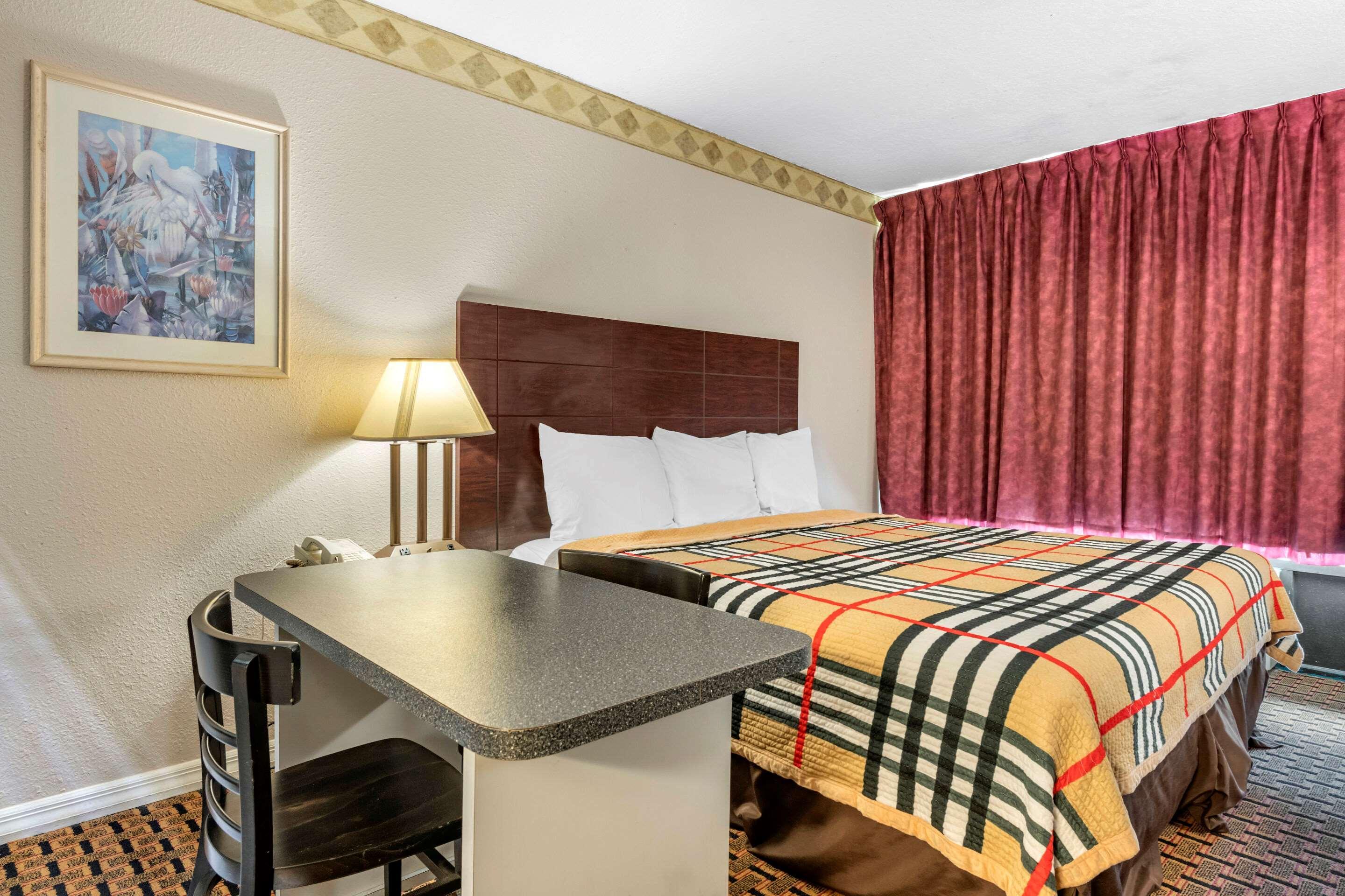 Rodeway Inn Ню Порт Ричи Екстериор снимка