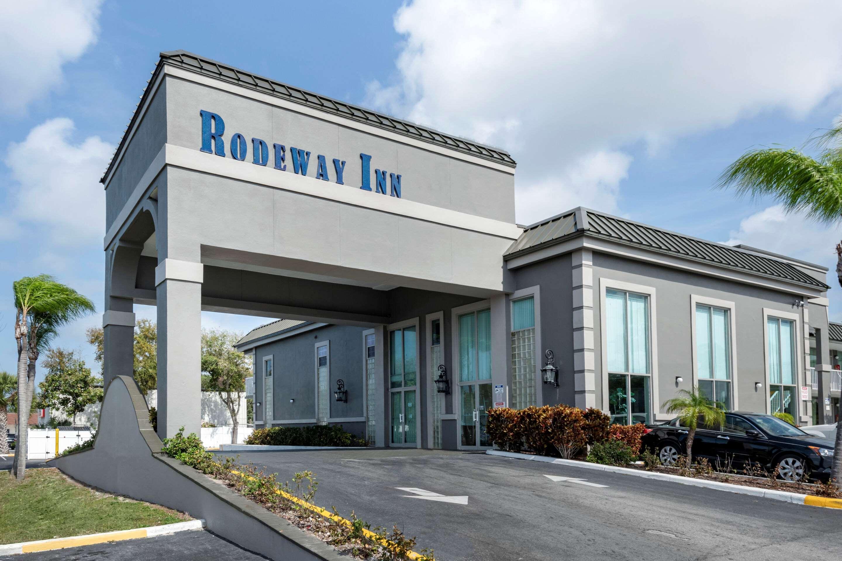 Rodeway Inn Ню Порт Ричи Екстериор снимка
