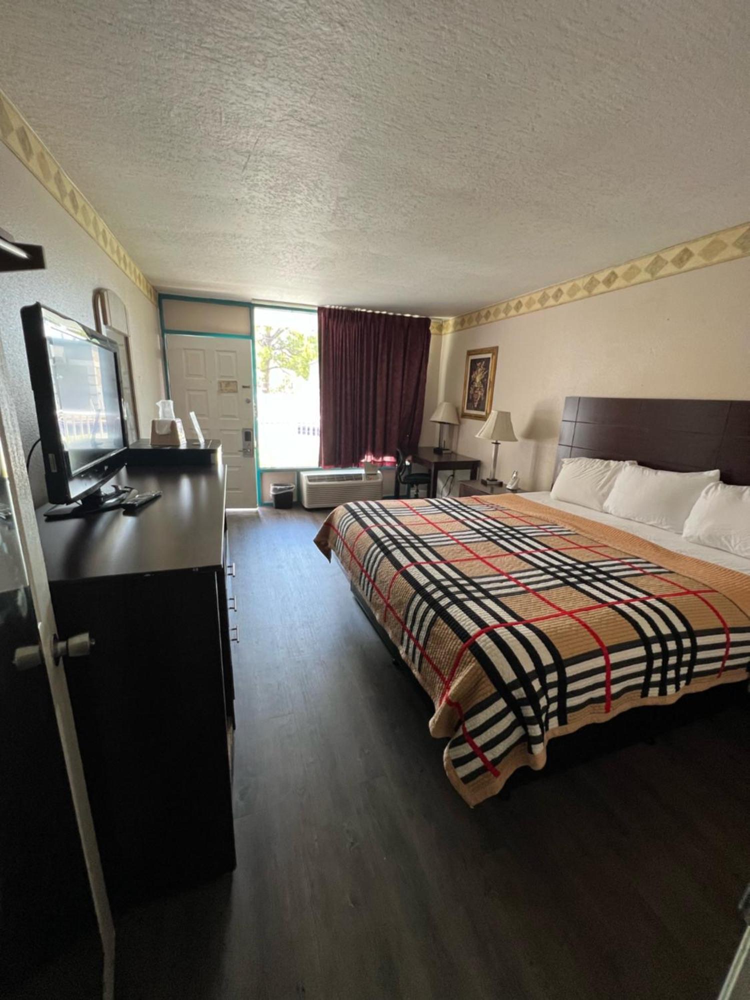 Rodeway Inn Ню Порт Ричи Екстериор снимка