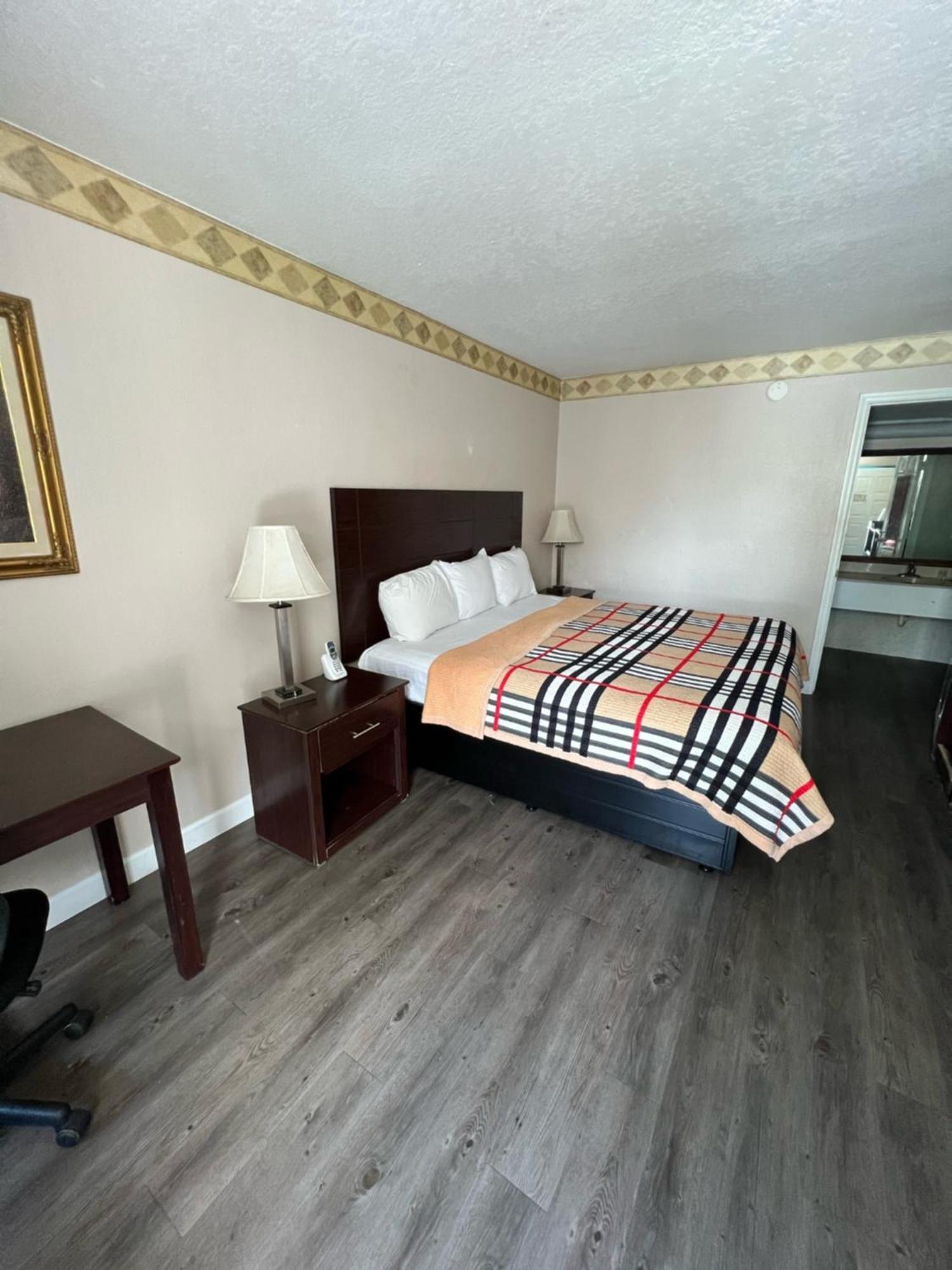 Rodeway Inn Ню Порт Ричи Екстериор снимка