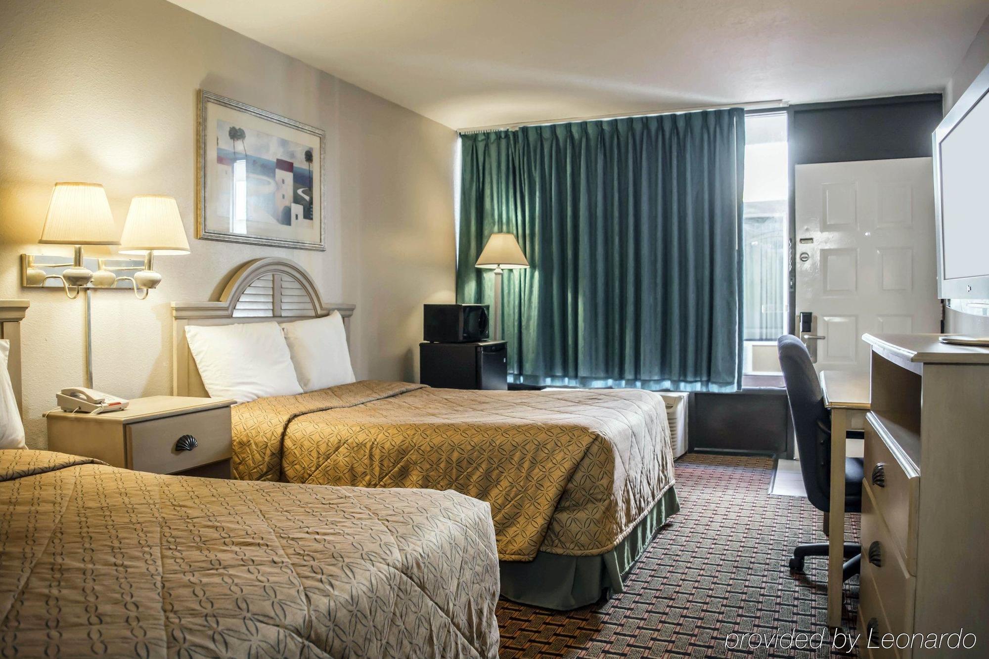 Rodeway Inn Ню Порт Ричи Екстериор снимка
