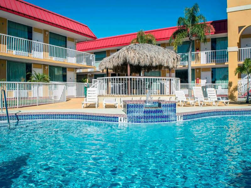 Rodeway Inn Ню Порт Ричи Екстериор снимка